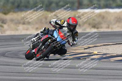 media/Oct-13-2025-Moto Forza (Mon) [[a66d839500]]/3-B Group/Session 3 (Turn 16)/